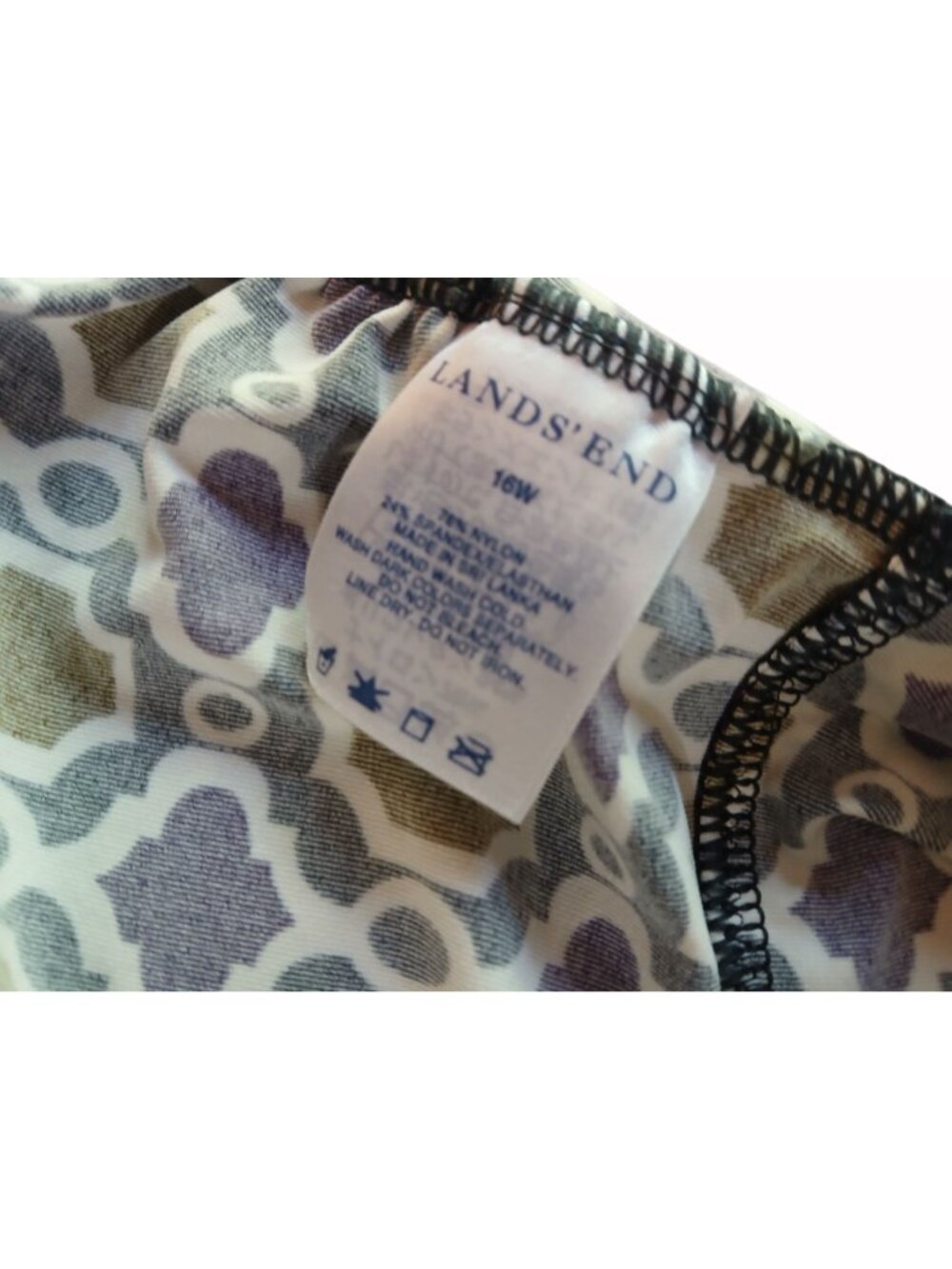 Lands End Top Tankini Swim Size 16 16W Surplice Bust Padded Shelf Bra Geometric - Picture 6 of 15